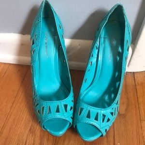 BCBG teal heels